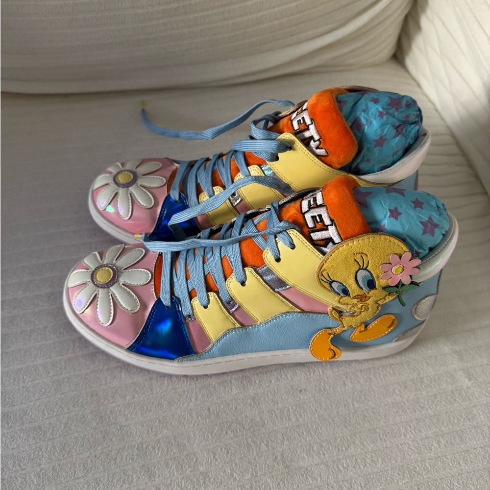 BNWT Irregular Choice Tweet Me Looney Tunes Sneakers - Pink, Blue, Yellow